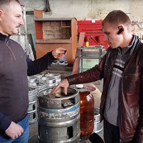 Як наповнити ПЕТ Кег на лінії?