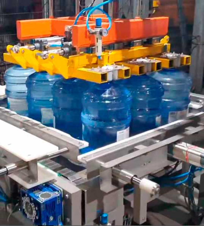 Робот-палетайзер для бутлів 18,9л (3K - 04), 